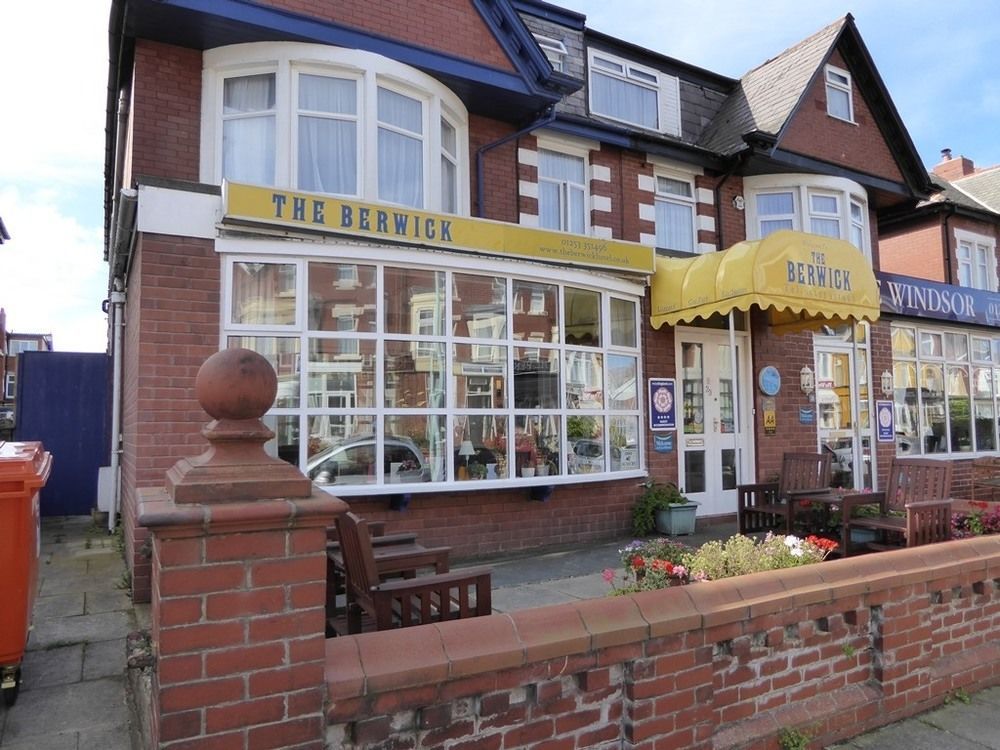 The Berwick - Over 40'S Only Blackpool Exterior foto